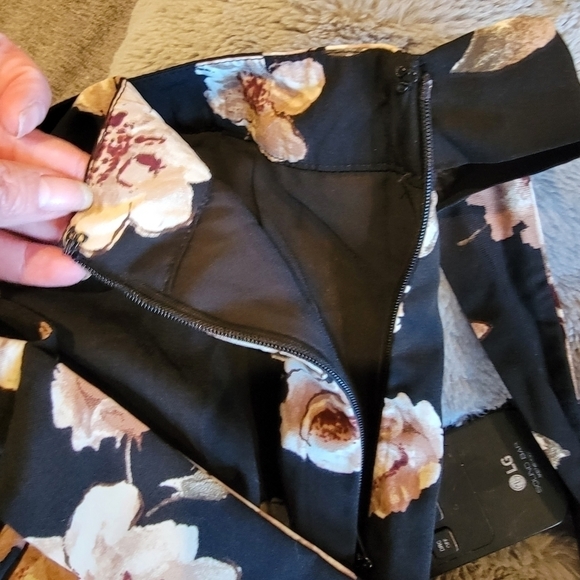 NEW J.O.A. Los Angeles Floral Palazzo Pants with Tie Size XS - Picture 11 of 17